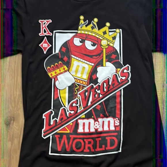 M&Ms Las Vegas World King Card graphic tee! Mens size S - Picture 2 of 5